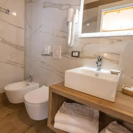 Hotel Rabay Brenzone sul Garda Buitenkant foto